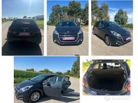Usata Peugeot 208 Allure 82 CV (60 kW) 2012 Nero Utilitaria