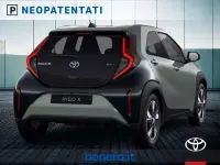 Nuova Toyota Aygo X 116 CV (85 kW) 2026 Tarragon green & black SUV