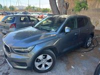 Usata Volvo XC40 Momentum 150 CV (110 kW) 2018 Grigio SUV
