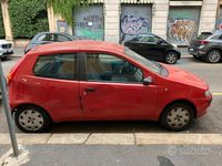 Usata Fiat Punto 60 CV (44 kW) 2002 Rosso Utilitaria