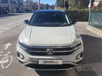 Usata VW T-Roc R-line 150 CV (110 kW) 2023 Bianco SUV