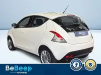 Usado Lancia Ypsilon 69 HP (50 kW) 2015 Branco Citadino