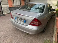 Begagnad Mercedes C220 150 HK (110 kW) 2004 Grå Sedan