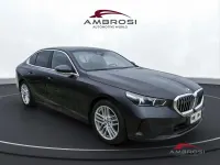 Usata BMW 520 197 CV (144 kW) 2025 Sophisto grey metallizzato Berlina