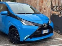 Usata Toyota Aygo Cool 72 CV (52 kW) 2018 Blu Utilitaria