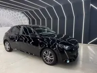 Usata Peugeot 208 GT-line 101 CV (74 kW) 2022 Nero Utilitaria