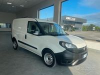 Usata Fiat Doblò Lounge 90 CV (66 kW) 2021 Bianco Monovolume