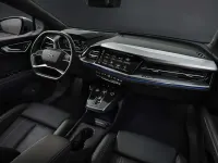 Nuova Audi e-tron S-Line 210 kW (286 CV) 2026 Grigio SUV