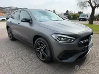 Usata Mercedes GLA200 Premium 163 CV (119 kW) 2021 Grigio SUV
