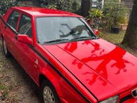 Usata Alfa Romeo 75 105 CV (77 kW) 1991 Rosso Berlina