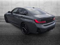 Usata BMW 330 M Sport 245 CV (180 kW) 2024 Grigio metallizzato Berlina