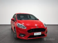 Usata Ford Fiesta ST-Line 86 CV (63 kW) 2018 Rosso Utilitaria
