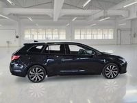 Usata Toyota Corolla Style 152 CV (111 kW) 2022 Nero Station wagon