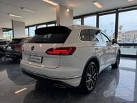Usata VW Touareg Elegance 231 CV (169 kW) 2022 Bianco SUV