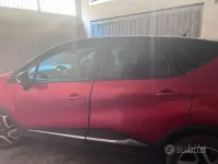 Usata Renault Captur 90 CV (66 kW) 2016 Rosso SUV