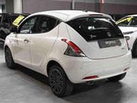 Usata Lancia Ypsilon Gold 69 CV (50 kW) 2022 Bianco Utilitaria