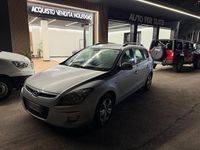 Usata Hyundai i30 Active 108 CV (79 kW) 2010 Argento Station wagon