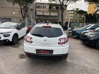 Usata Renault Mégane GrandTour LIMITED 110 CV (80 kW) 2015 Bianco Station wagon
