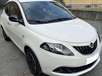 Usata Lancia Ypsilon Gold 69 CV (50 kW) 2022 Bianco Utilitaria