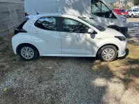 Usata Toyota Yaris Hybrid Trend 92 CV (67 kW) 2021 Bianco Berlina