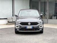 Usata VW T-Roc 150 CV (110 kW) 2018 Grigio SUV