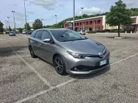 Usata Toyota Auris Hybrid Lounge 99 CV (72 kW) 2017 Station wagon