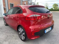 Usata Kia Rio 83 CV (61 kW) 2016 Rosso Utilitaria