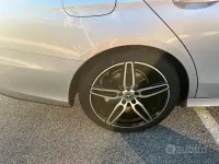 Usata Mercedes E220 AMG line 184 CV (135 kW) 2018 Grigio Station wagon