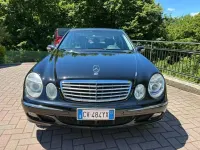 Usata Mercedes E220 Elegance 150 CV (110 kW) 2005 Nero met. Berlina