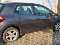 Usata Toyota Auris Sol 126 CV (92 kW) 2010 Marrone Berlina