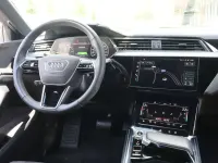 Usata Audi e-tron S-Line 300 kW (408 CV) 2022 Argento SUV
