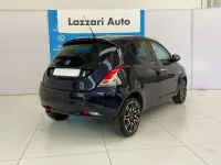 Usata Lancia Ypsilon 69 CV (50 kW) 2017 Blu/azzurro Utilitaria