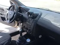 Usata Ford Fiesta Ambiente 75 CV (55 kW) 2004 Utilitaria