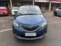 Usata Lancia Ypsilon Platinum 69 CV (50 kW) 2024 270 blu elegante Utilitaria