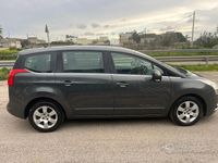 Usata Peugeot 5008 Active 115 CV (84 kW) 2013 Grigio Monovolume