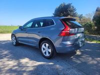 Usado Volvo XC60 Core 197 CV (144 kW) 2022 Gris SUV