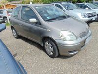 usata Toyota Yaris -- 1.0 3p. Sol