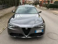 Usata Alfa Romeo Giulia 160 CV (117 kW) 2019 Grigio Berlina