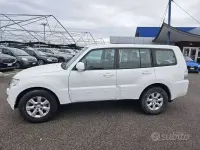 Usata Mitsubishi Pajero Instyle 190 CV (139 kW) 2016 Bianco SUV