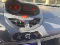 Usata Renault Twingo Dynamique 58 CV (42 kW) 2007 Nero Utilitaria