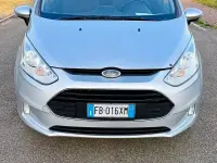 Usado Ford B-MAX 75 CV (55 kW) 2015 Gris Monovolumen