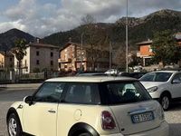 Usata Mini Cooper D 108 CV (79 kW) 2010 Bianco Utilitaria