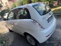 Usata Lancia Ypsilon 69 CV (50 kW) 2012 Bianco Utilitaria