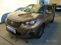 Begagnad Peugeot 2008 Active 131 HK (96 kW) 2022 Grå SUV