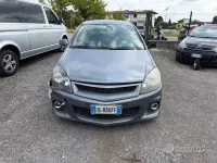 Usata Opel Astra Cosmo 101 CV (74 kW) 2007 Grigio Berlina