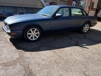 Usata Jaguar XJ 241 CV (177 kW) 1995 Blu Berlina
