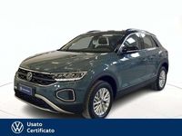 Usata VW T-Roc Life 150 CV (110 kW) 2024 Blu pastello SUV