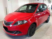 Usata Lancia Ypsilon Silver 69 CV (50 kW) 2022 Rosso Utilitaria