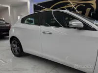 Usata Alfa Romeo Giulietta Super 120 CV (88 kW) 2017 Bianco Utilitaria