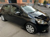 Usata Peugeot 208 68 CV (50 kW) 2014 Nero Utilitaria